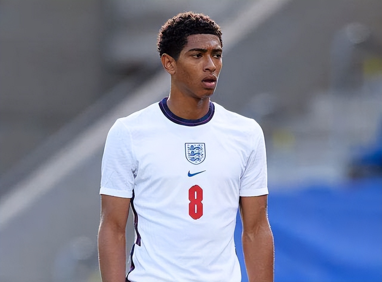 【超变九职业】无限转职，散人爽服！800%爆率，满地光柱爽翻天（【超变九职】无限转职随你玩，散人乐园！800%爆率，满屏光柱爽到飞）