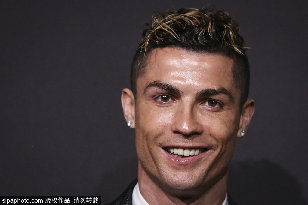 每体：巴萨冬窗将找“新伊尼戈”，在关注施洛特贝克、格伊等