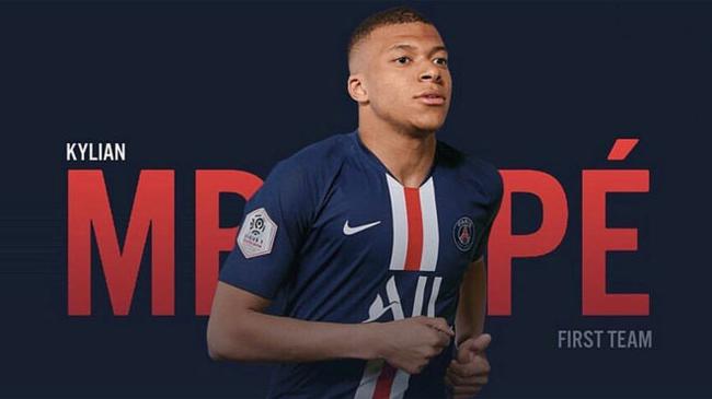 埃杜在高铁站被围满，合同今年到期，他说明年也希望在深圳