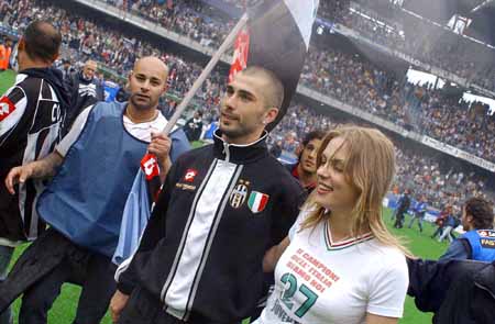 马德兴：U22男足广东集训后将前往阿联酋，在那踢4-5场热身赛