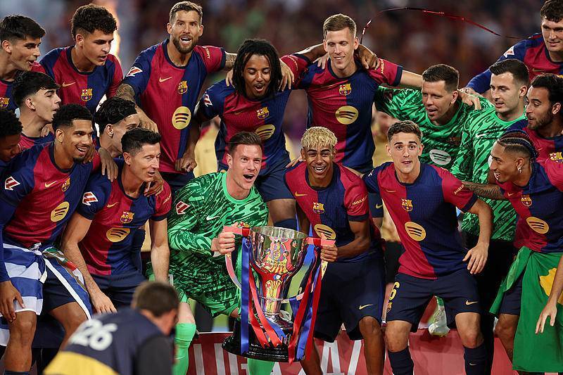 官方：加布里埃尔因伤退出巴西队，阿森纳铁卫右大腿肌肉拉伤（官方：阿森纳中卫加布里埃尔右大腿肌肉拉伤，退出本期巴西队名单）