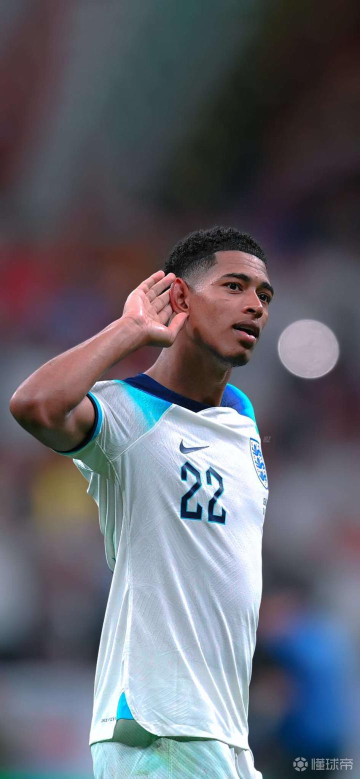 欧冠赛场精彩瞬间：皇马主场2-0取胜,（欧冠高光时刻：皇马主场2-0告捷）