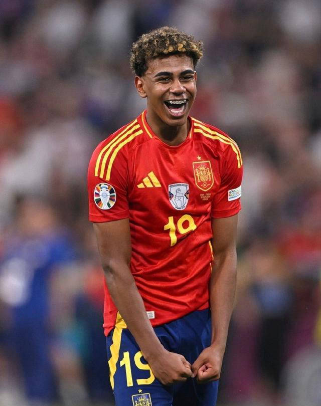 曼联迎战狼队，我真担心被惹毛的阿莫林，会帮利物浦解套！