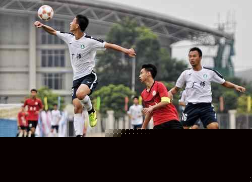 中后卫超长奔袭破门，帅炸了