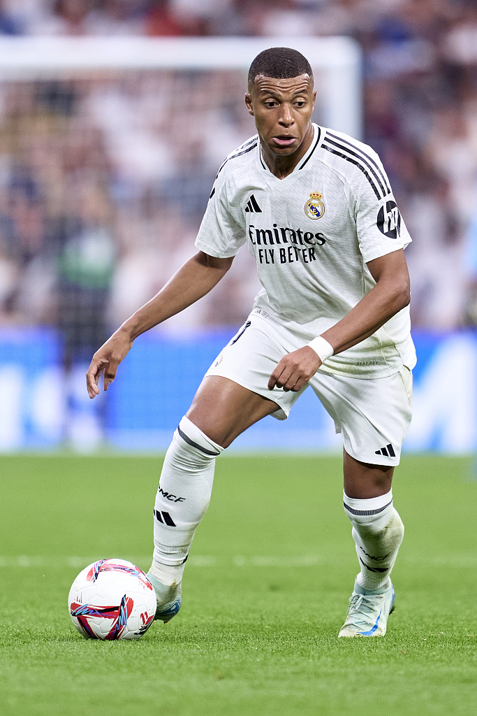 曼联冬窗买中场新增一人选，价格3000万！刚完成43米小贝式吊射