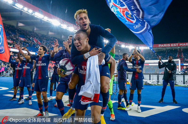 CBA：深圳男篮三分爆发 主场胜上海