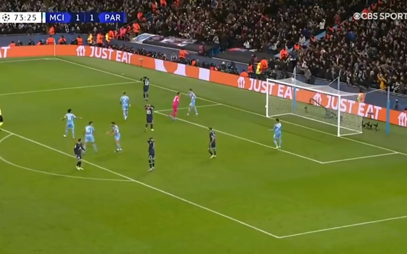 自2012年以来，戴奇是首位欧战开局3场零封的英格兰主教练（戴奇成2012年以来首位在欧战前三场全部零封的英格兰主帅）