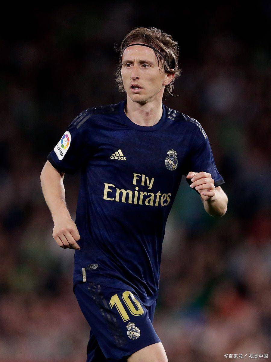 2025混团世界杯中国队三连冠，中日德选手合影定格荣耀