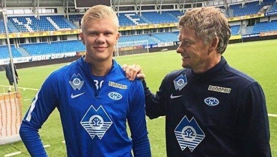 乌比格：今天球队表现非常出色，首发登场是早上教练组决定的